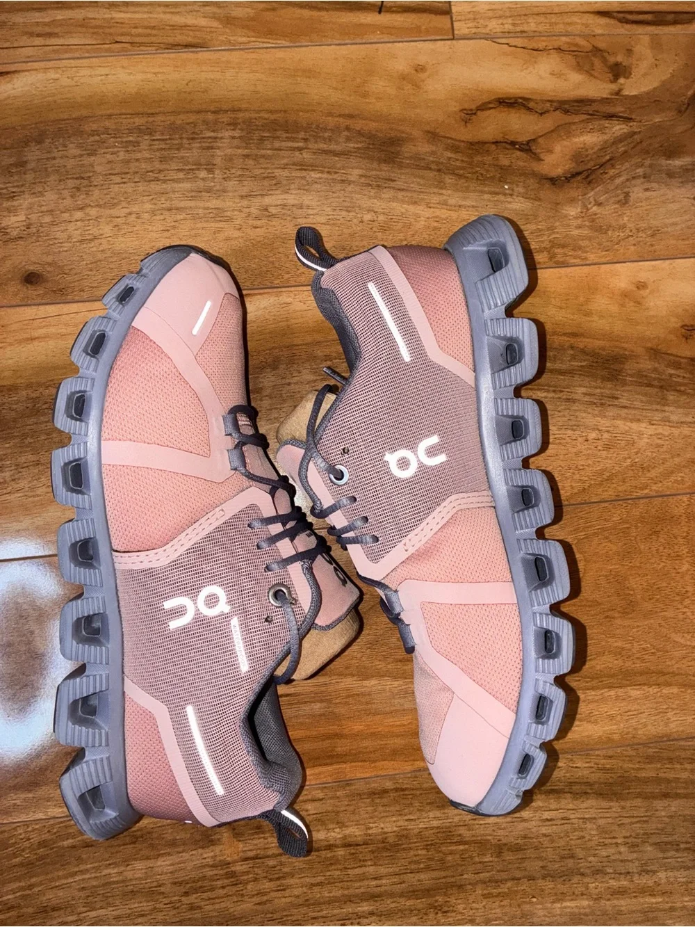 On Cloud 5 Women’s Waterproof Sneakers  Shoes, pink Rose Fossil- size 6